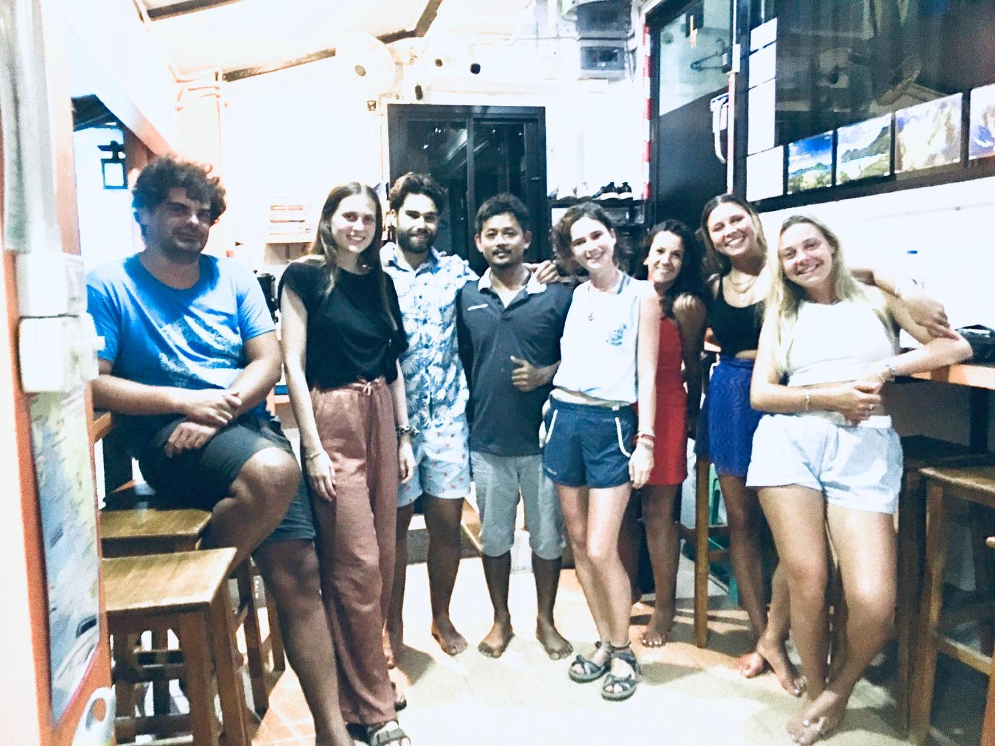 Voyagers Hostel Phi Phi Adaları Dış mekan fotoğraf